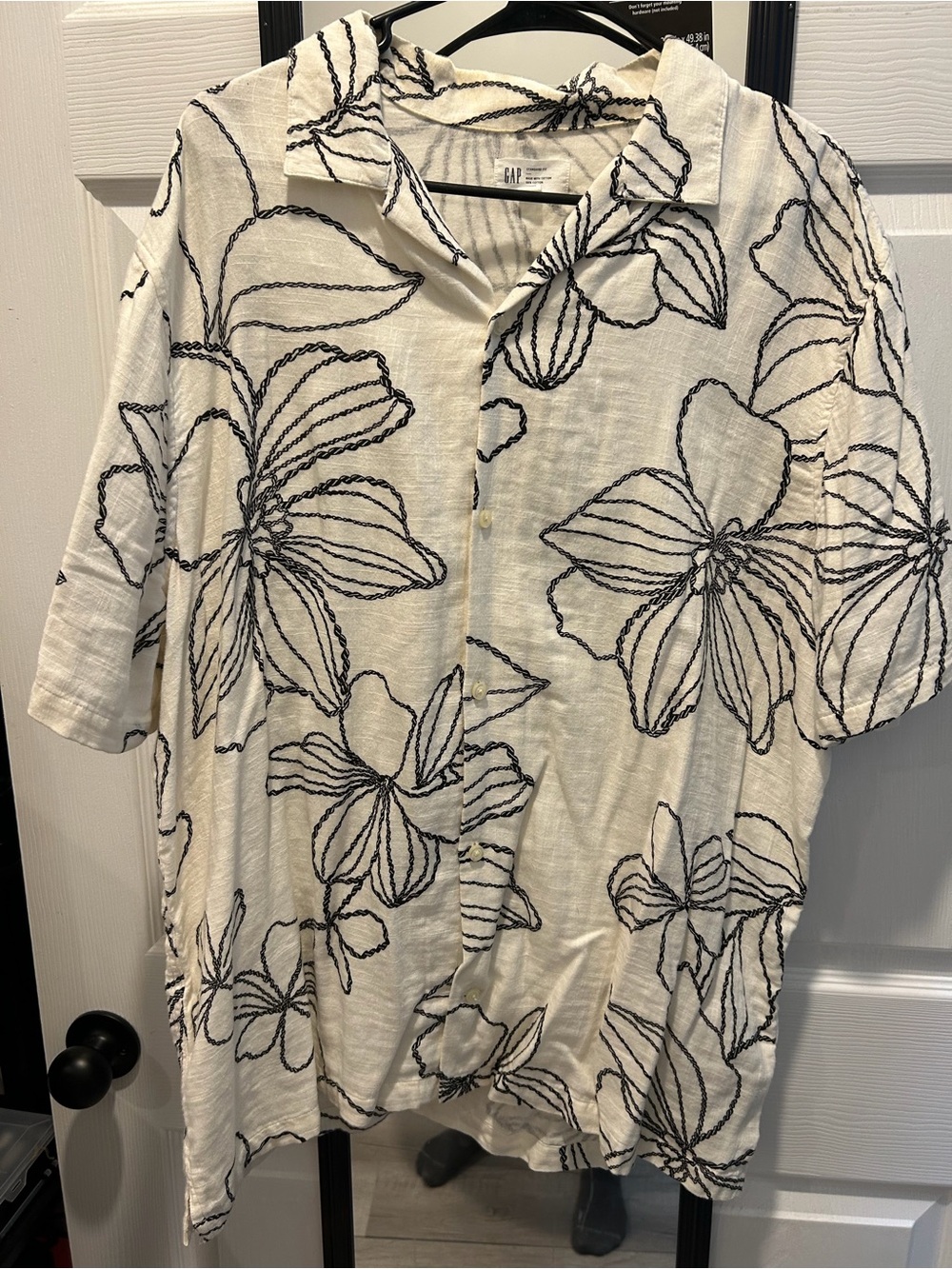GAP Cream Button-Up Shirt with Black Floral Outline